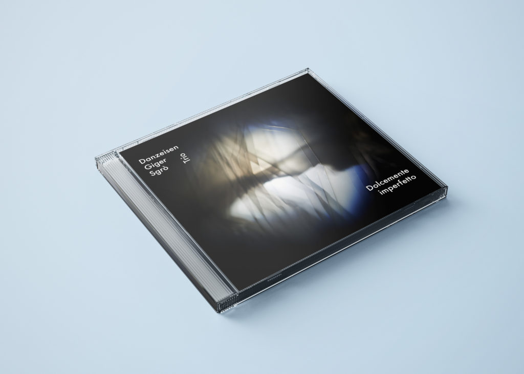 Free_Cd_Jewel_Case_Mockup_1